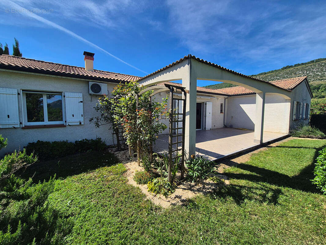 Foix.Maison T 5 de 145 m2 plain pied avec terrain de 801 m² - photo 2