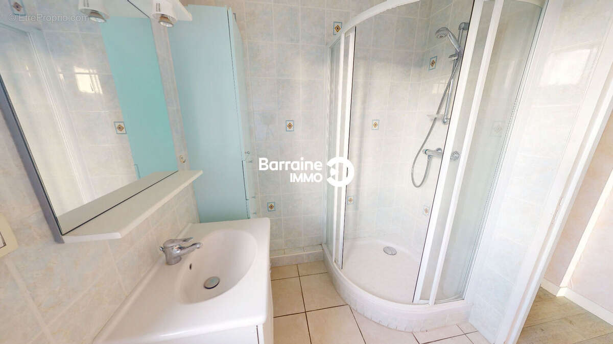 BREST FORESTOU - VENTE d'un appartement T4 de 85.10 m² - Ascenseur - Terrasse 14.4 m² - Vue mer - Garage - Parking - photo 14