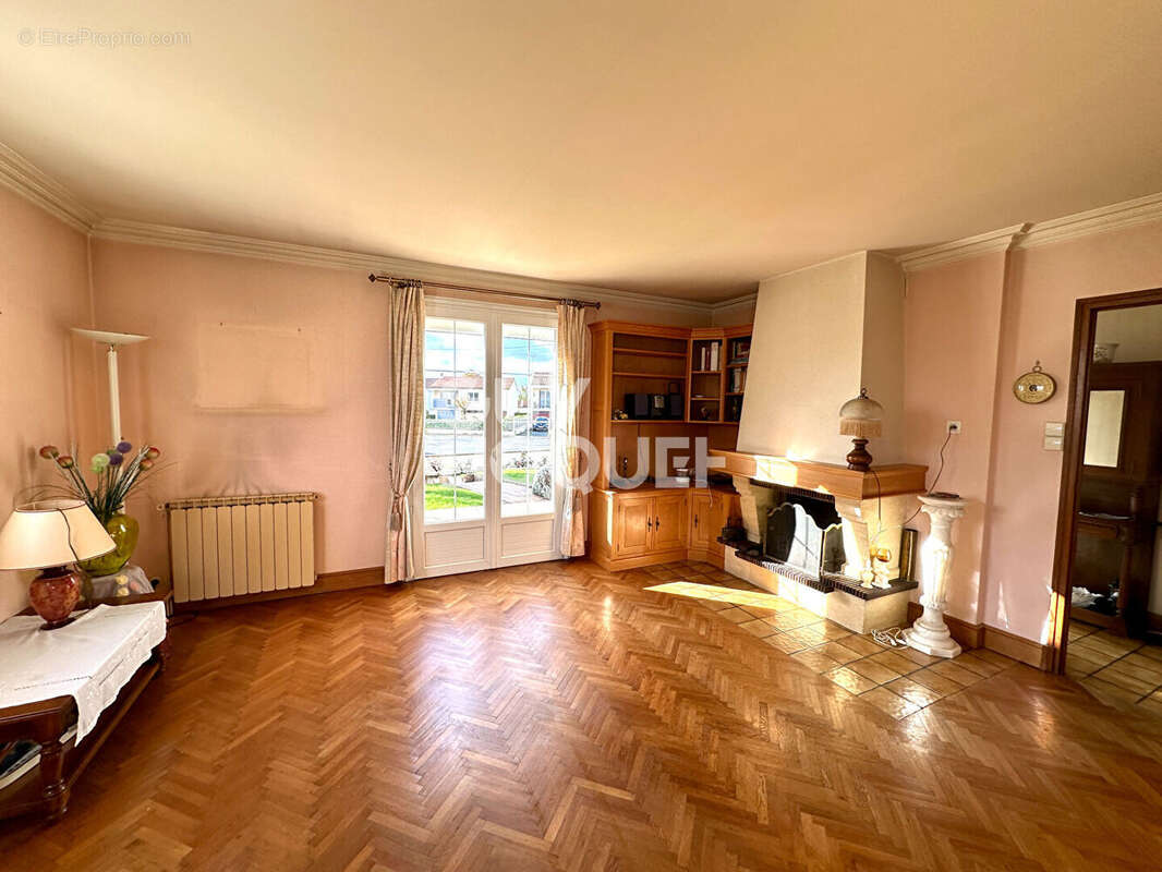 Maison à FONTENAY-LE-COMTE