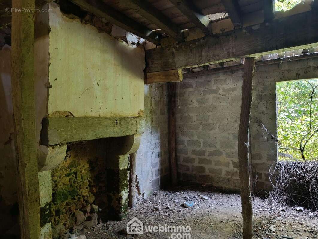 Maison 200 m² à Banos  - photo 8