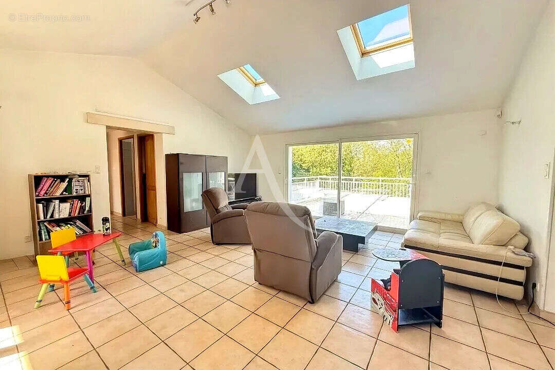 Maison à CHAILLE-LES-MARAIS