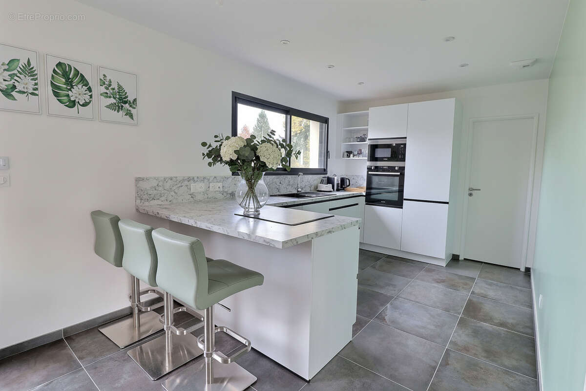 Maison à SAINT-LEGER-EN-YVELINES