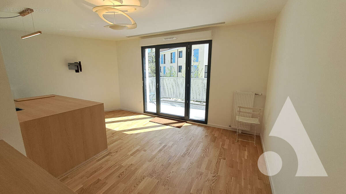 Appartement à SAINT-REMY-LES-CHEVREUSE