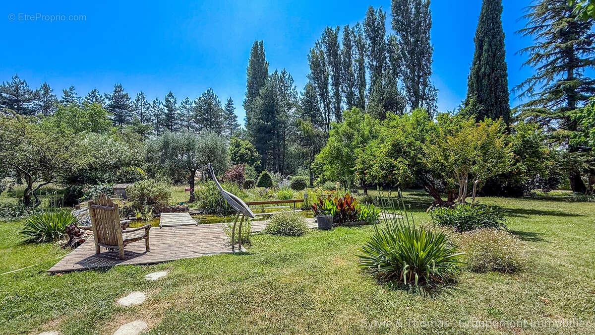 Maison à CADEROUSSE