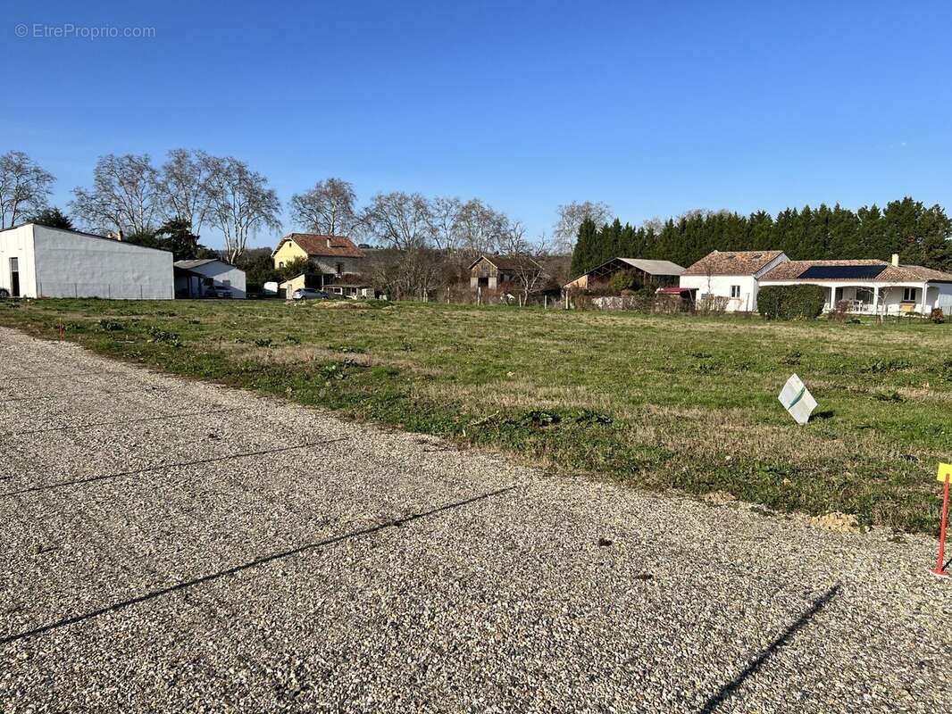 Terrain à GOUDOURVILLE