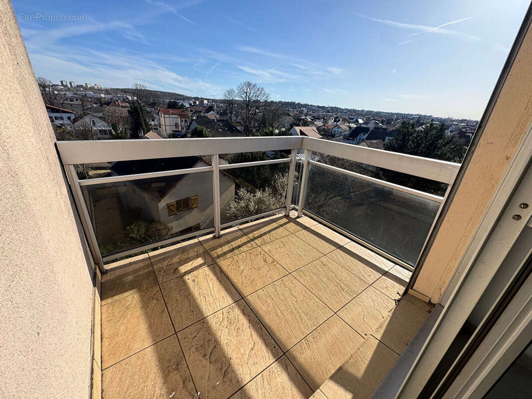 Appartement à LIVRY-GARGAN