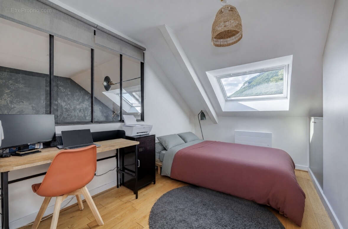 Appartement à VEYRIER-DU-LAC