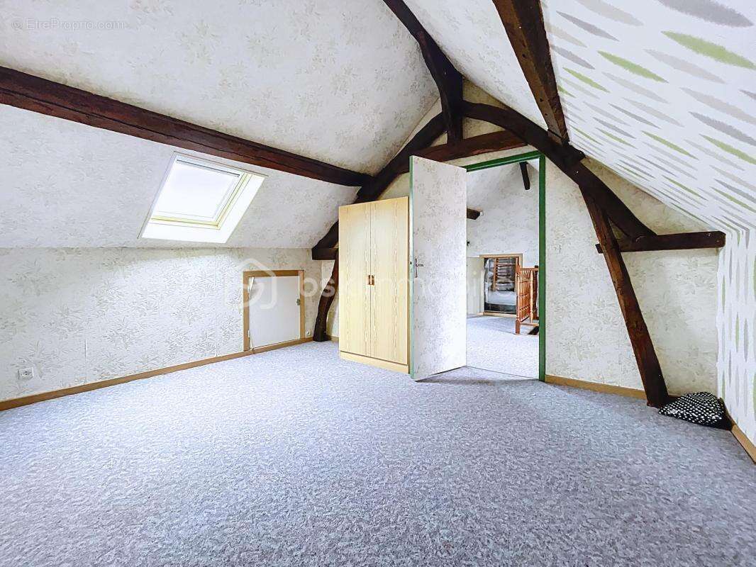 Maison à SAINT-ETIENNE-DU-ROUVRAY