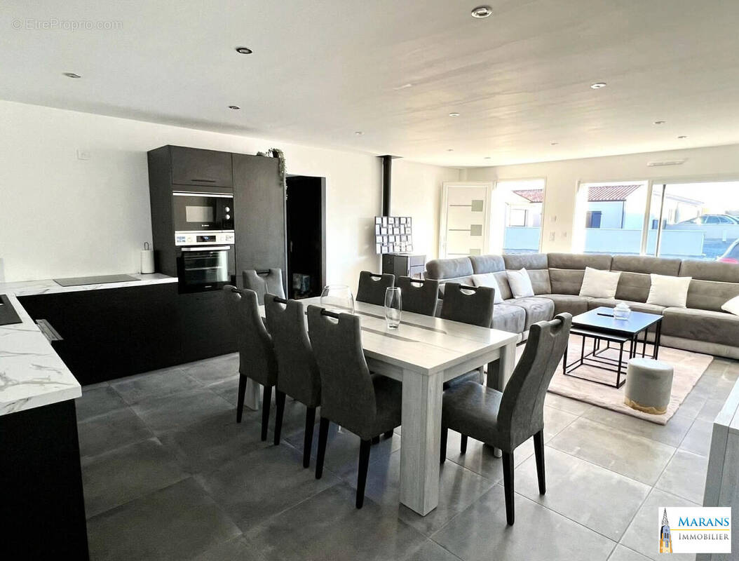 Maison à CHAILLE-LES-MARAIS