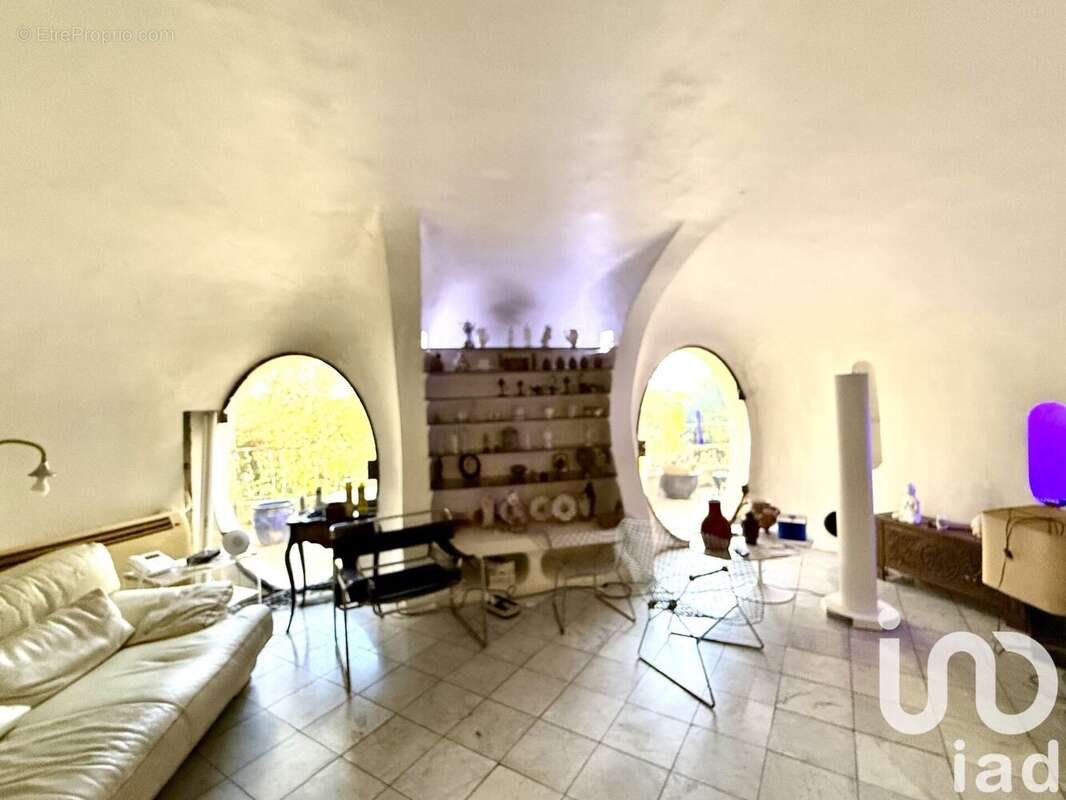 Photo 8 - Maison à LA GARDE-ADHEMAR