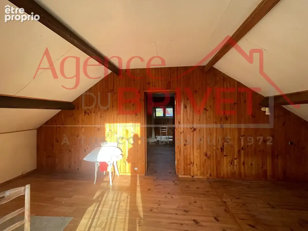 Maison avec beau potentiel ? Terrain constructible de 1 500 m² - photo 10