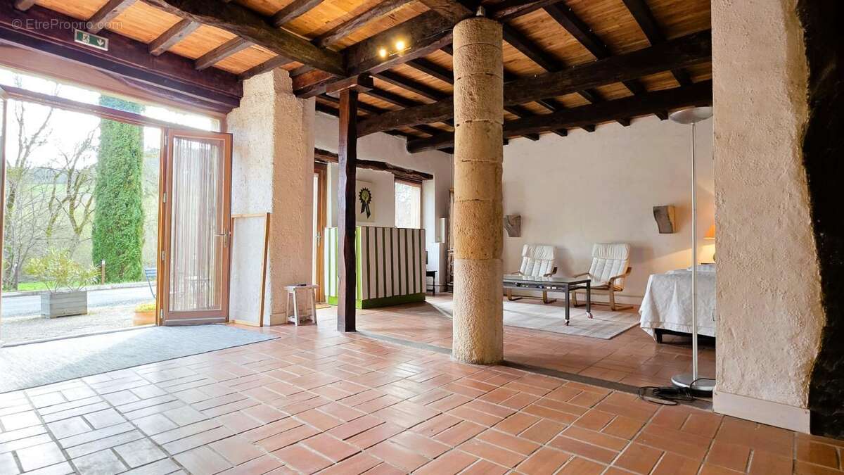 Maison à LARROQUE