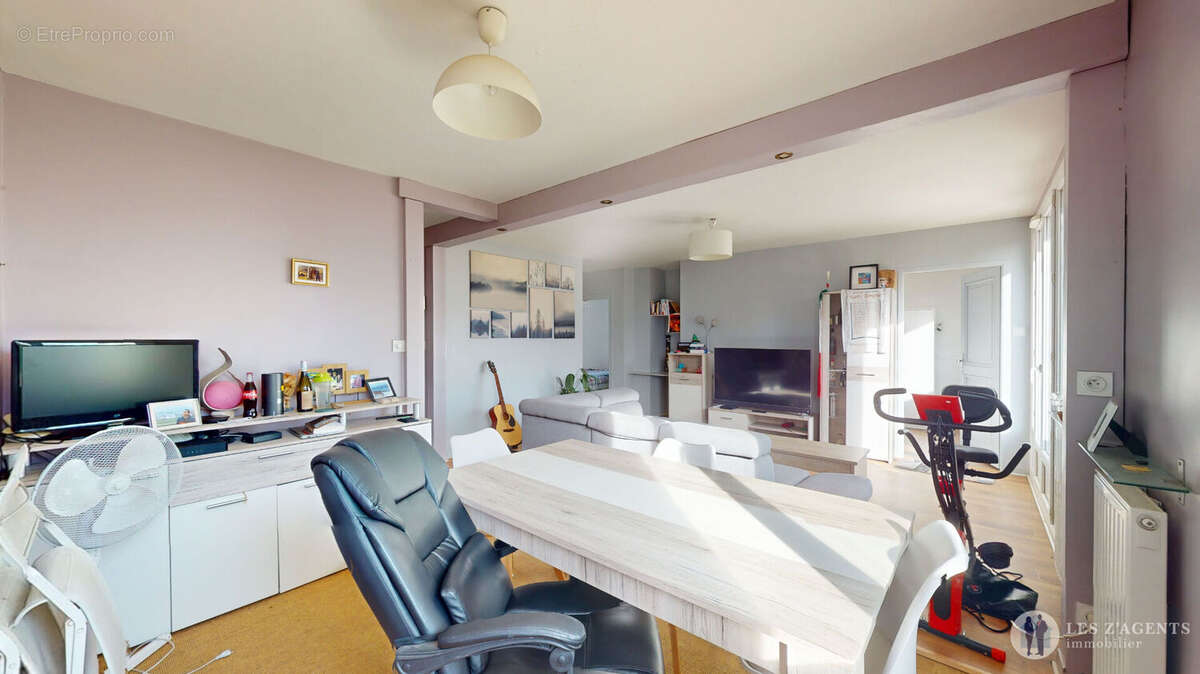 Appartement à SAINT-MARTIN-D'HERES