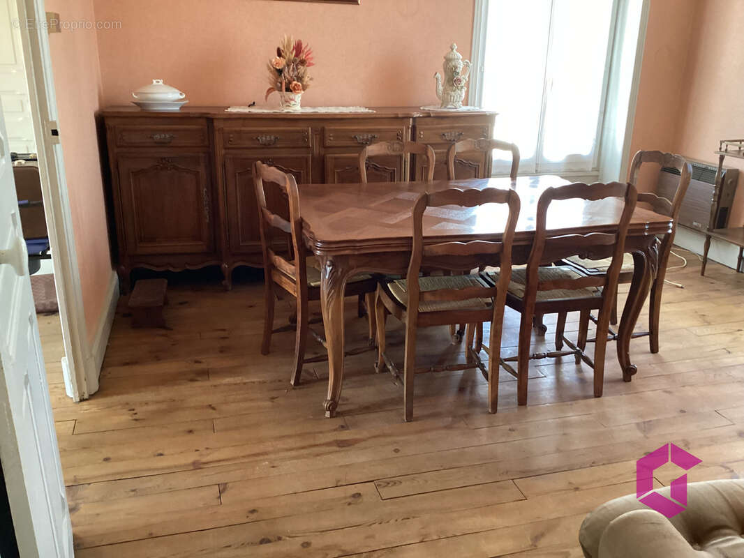 EN EXCLUSIVITE ! appartement traversant au 2ème et dernier étage, à rénover,  avec cave et grenier - photo 2