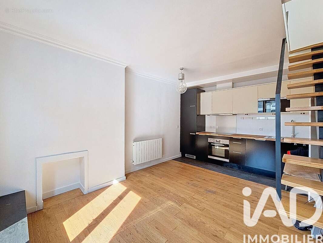Photo 2 - Appartement à PARIS-18E