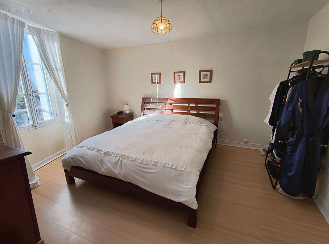 Maison à BESSINES-SUR-GARTEMPE