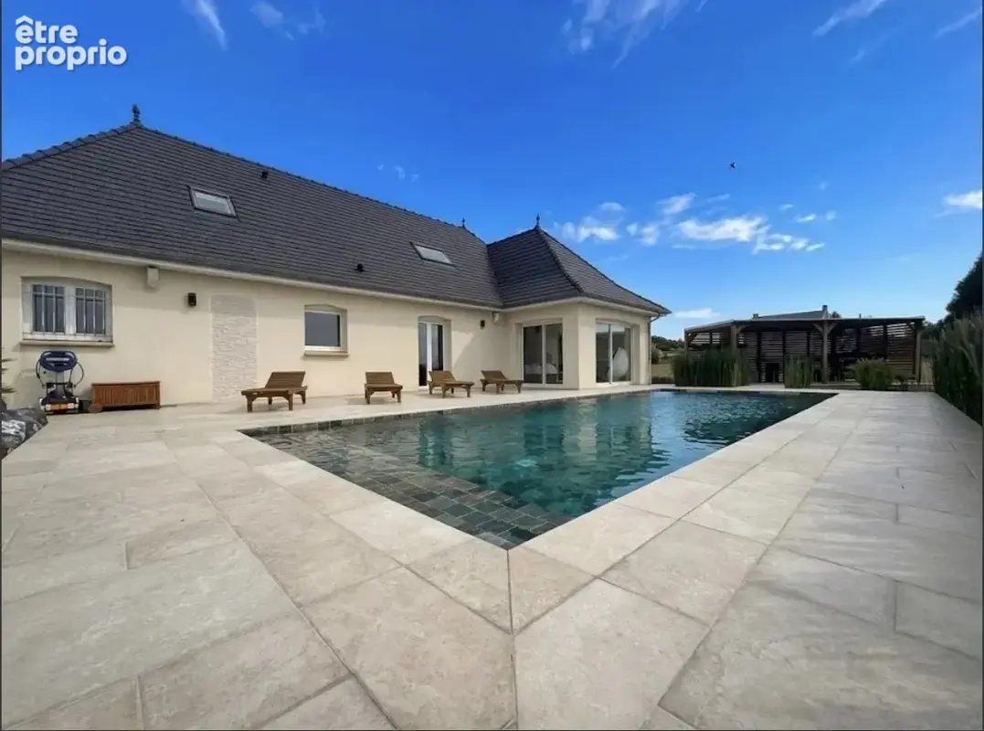 Maison à AVESNES-LES-AUBERT
