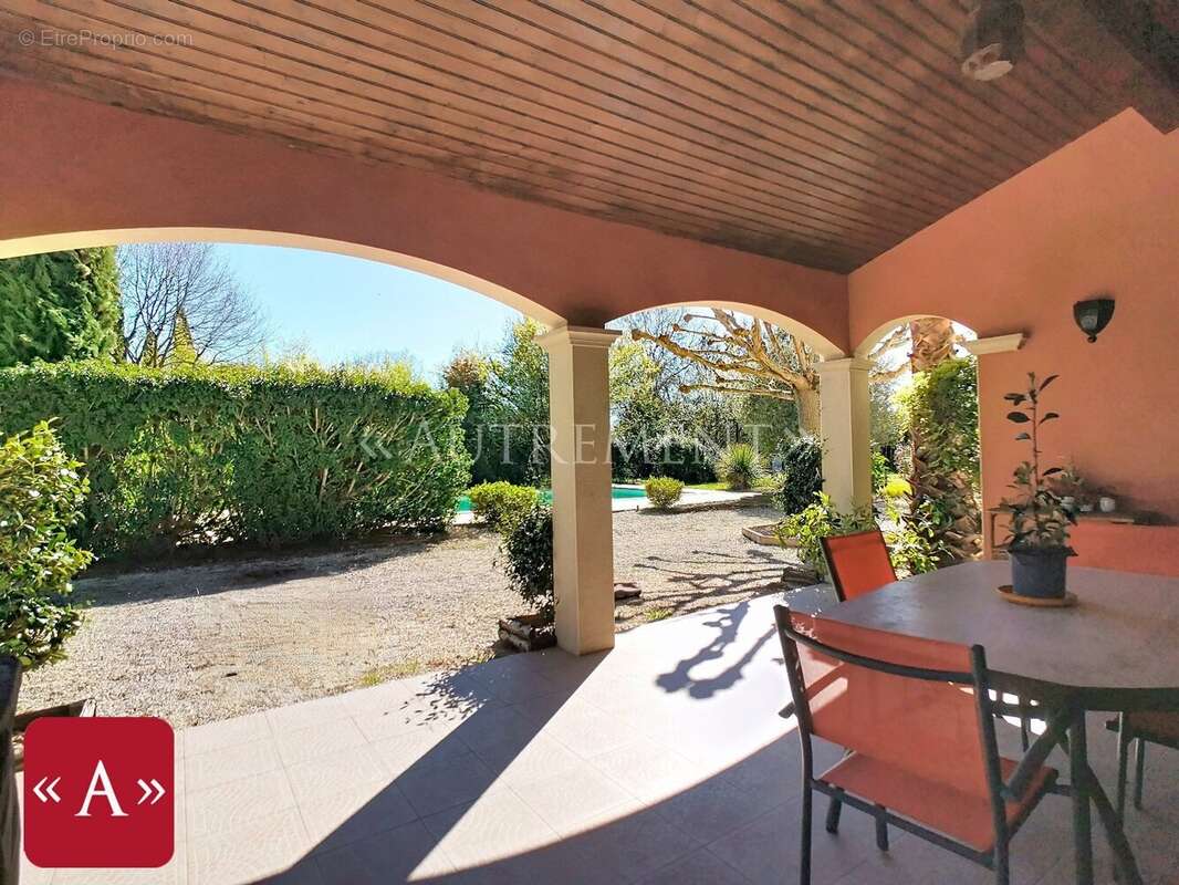 Maison à SAINT-SULPICE