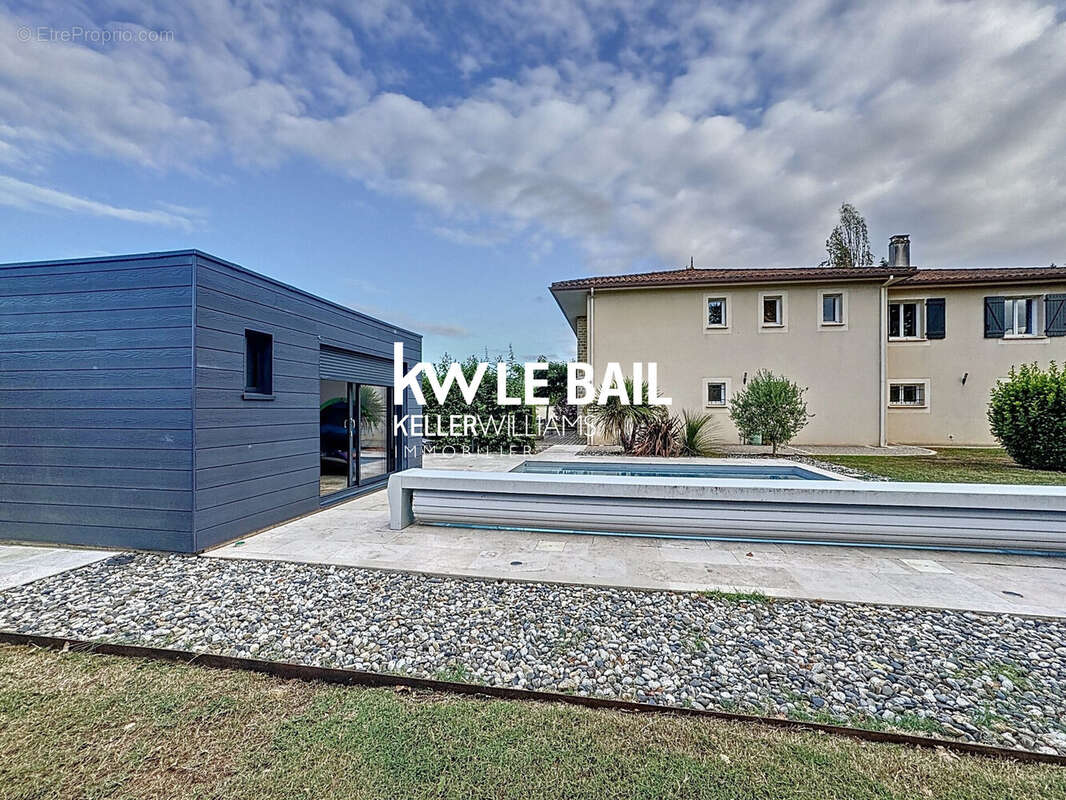 Maison à PUY-L'EVEQUE