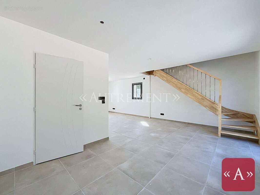 Contemporaine - photo 3