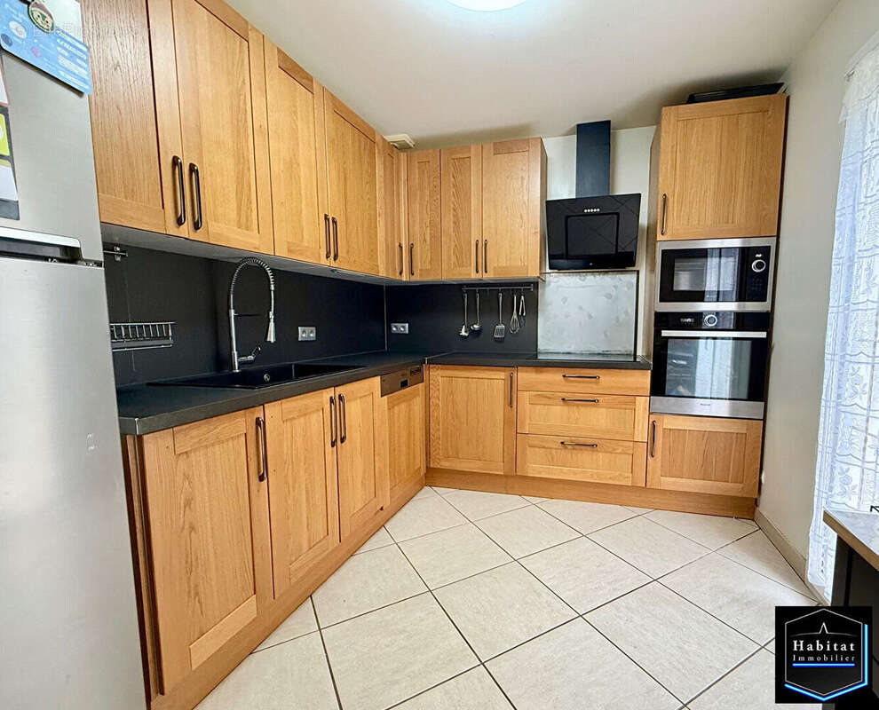 Maison à LE PLESSIS-BELLEVILLE