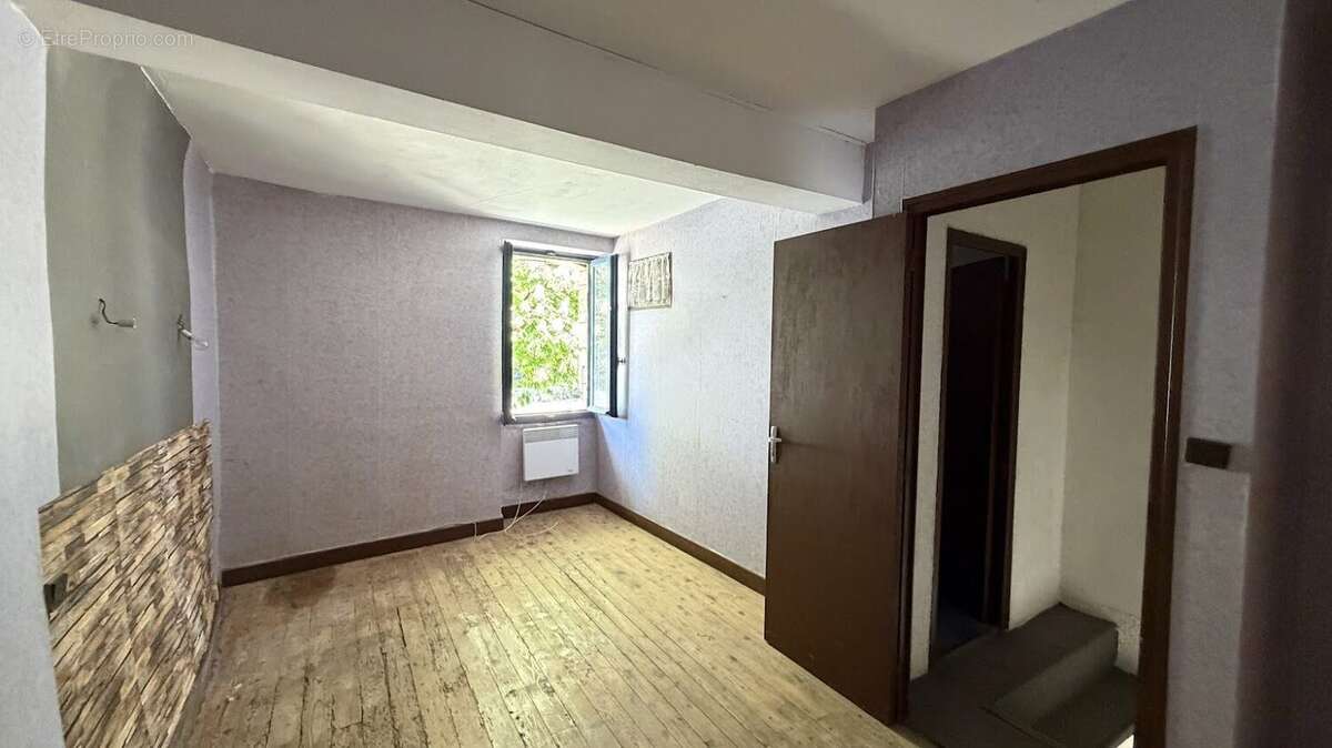 Maison à SAINT-CLAR