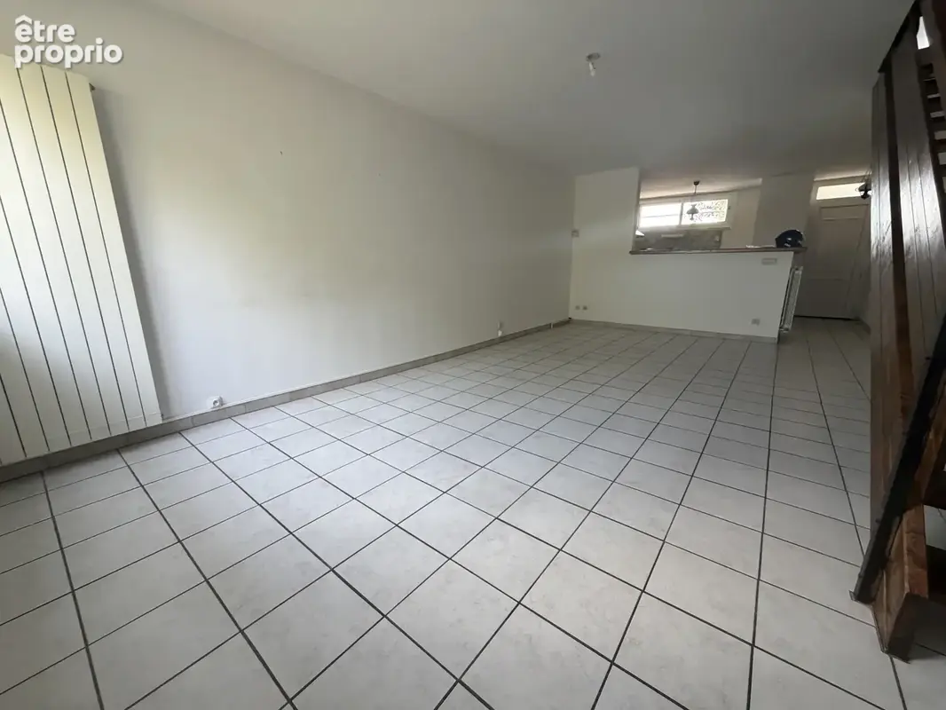 Appartement à LESPINASSE