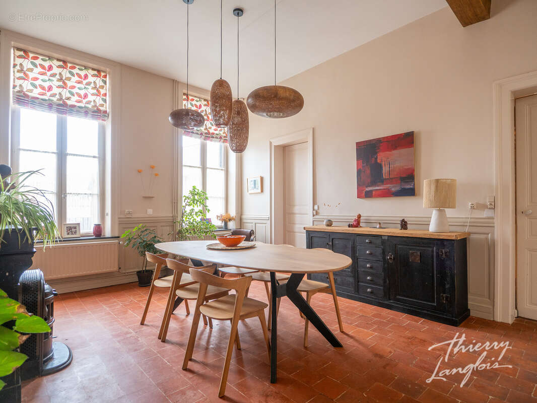Maison bourgeoise de caractere sur 2 445m2 - photo 6