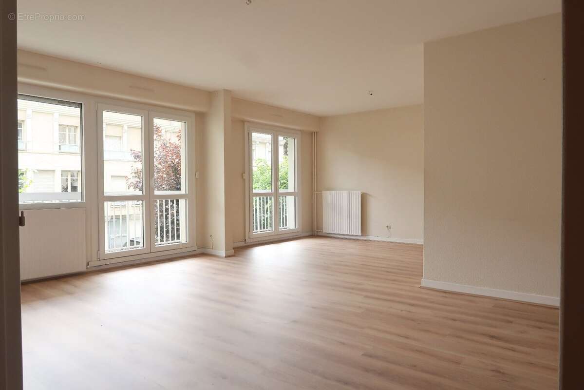 Appartement à SAINT-ETIENNE