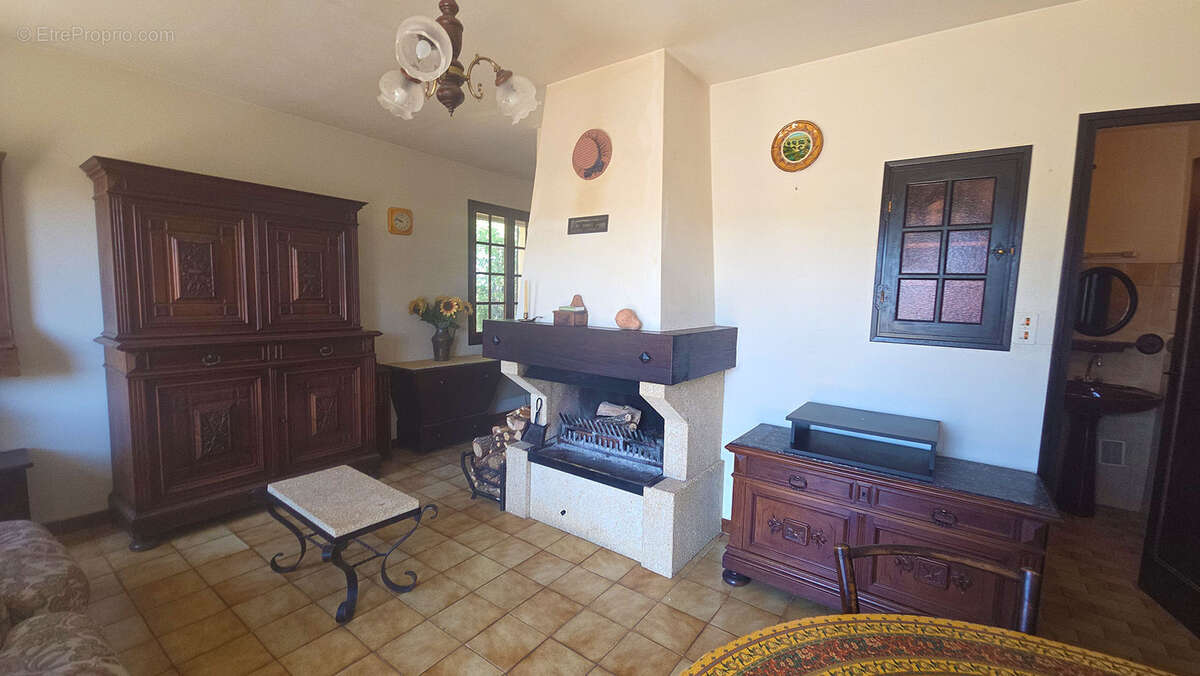 Maison de campagne sur 5 000 m2 de terrain - photo 5