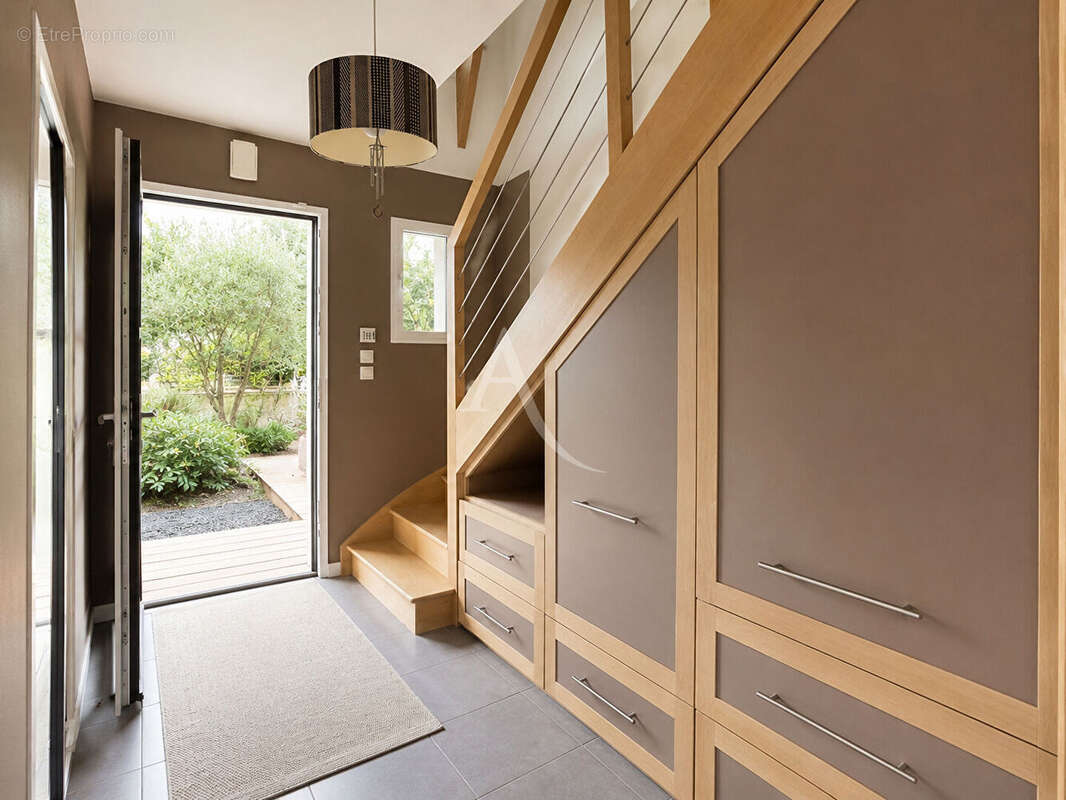 Maison, piscine, garage, 5 chambres de 2011 - photo 4