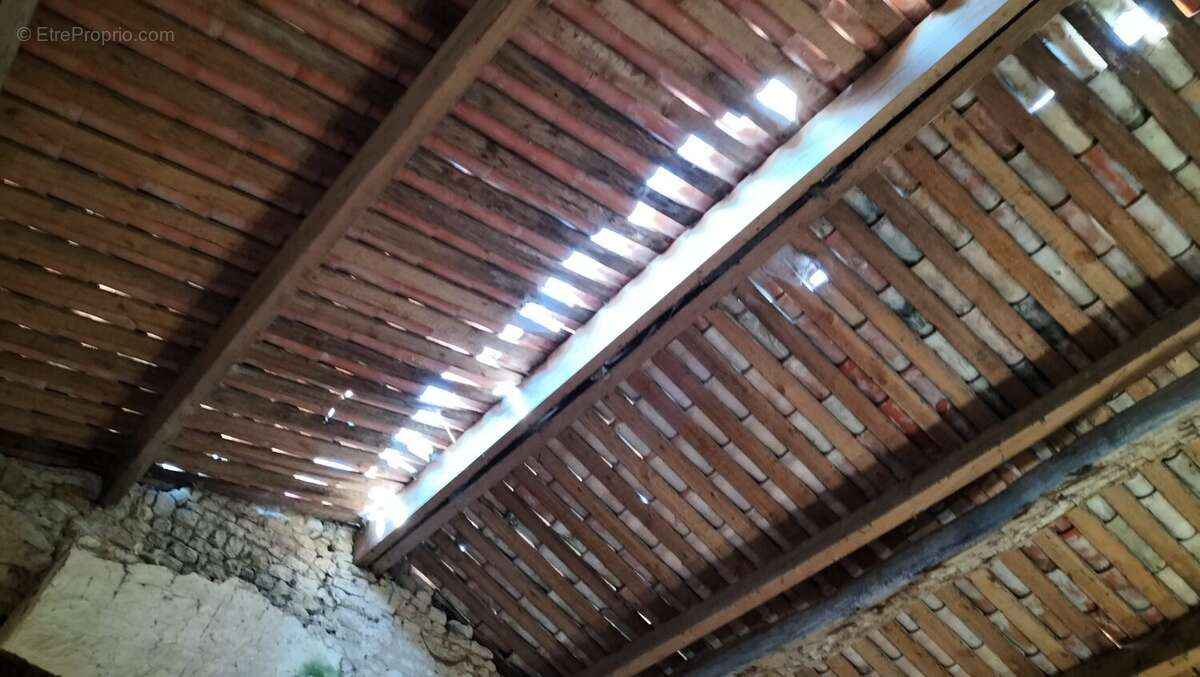 Maison à SAINT-SATURNIN-DU-BOIS