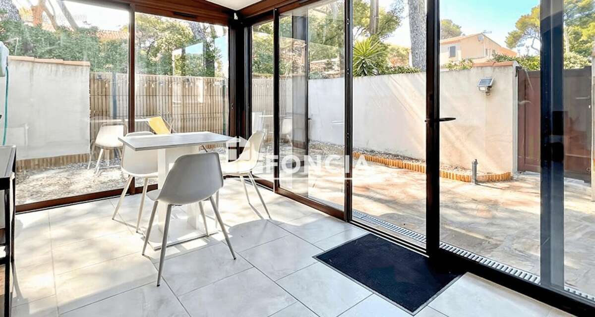 Appartement à SAUSSET-LES-PINS