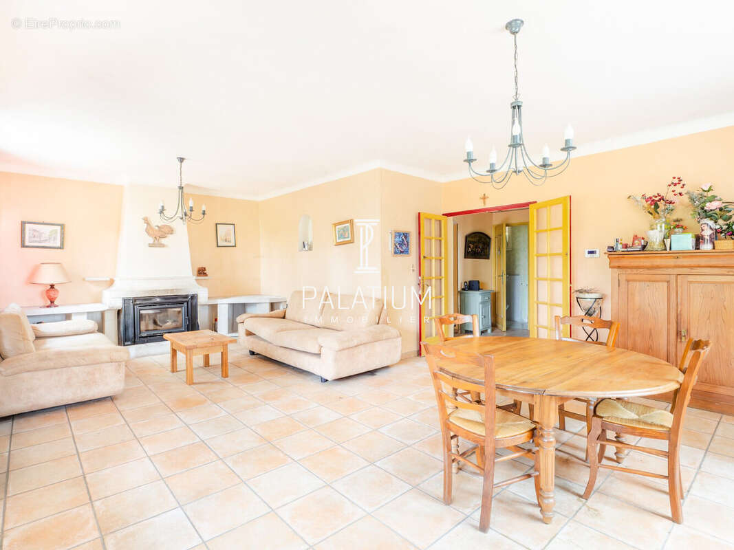 Maison à PIERREVERT