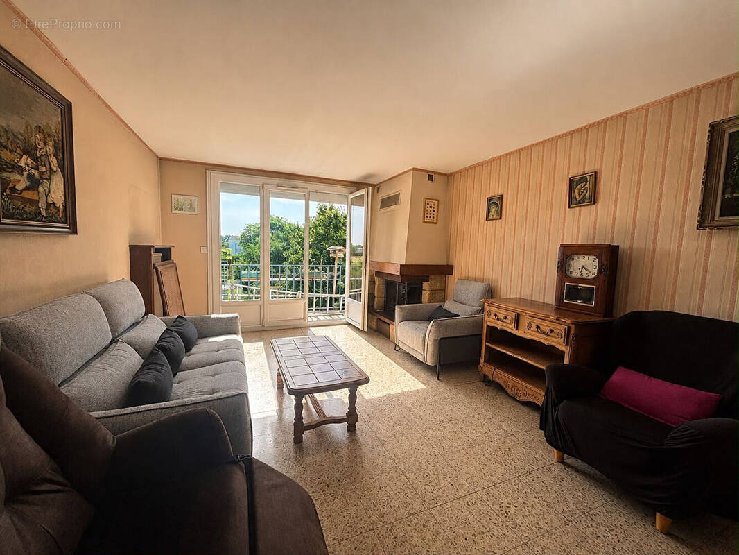 Appartement à CHENNEVIERES-SUR-MARNE