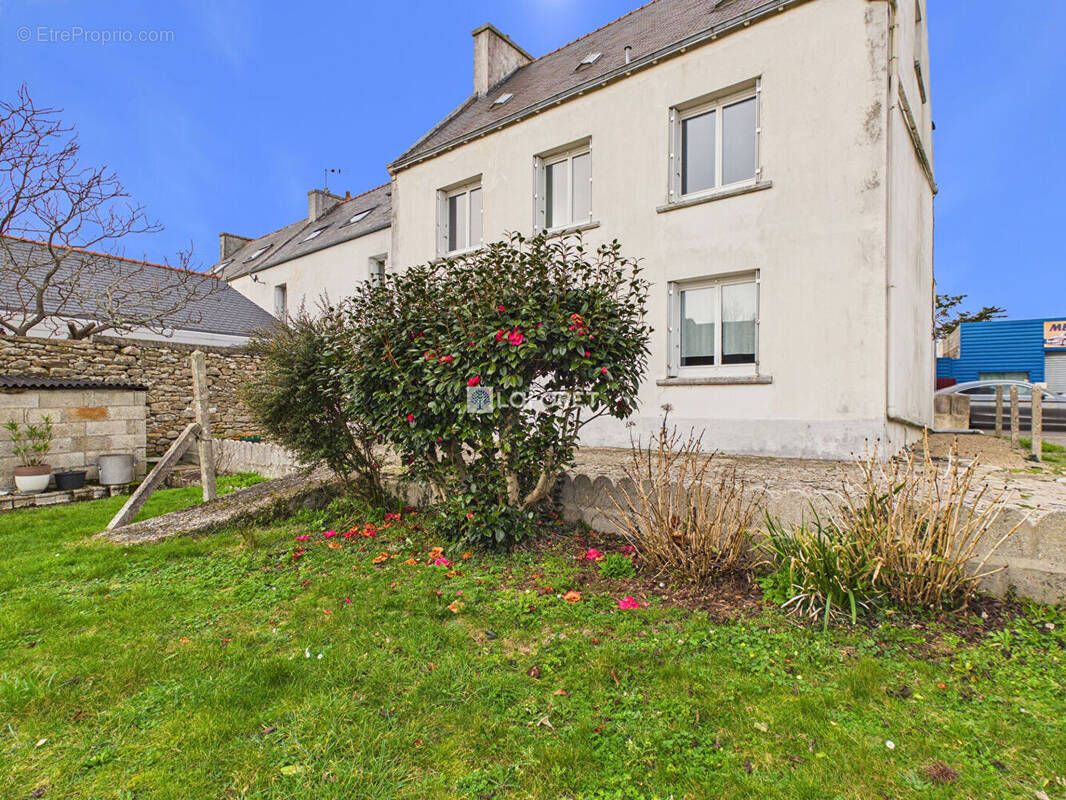 Maison à PLOUHINEC
