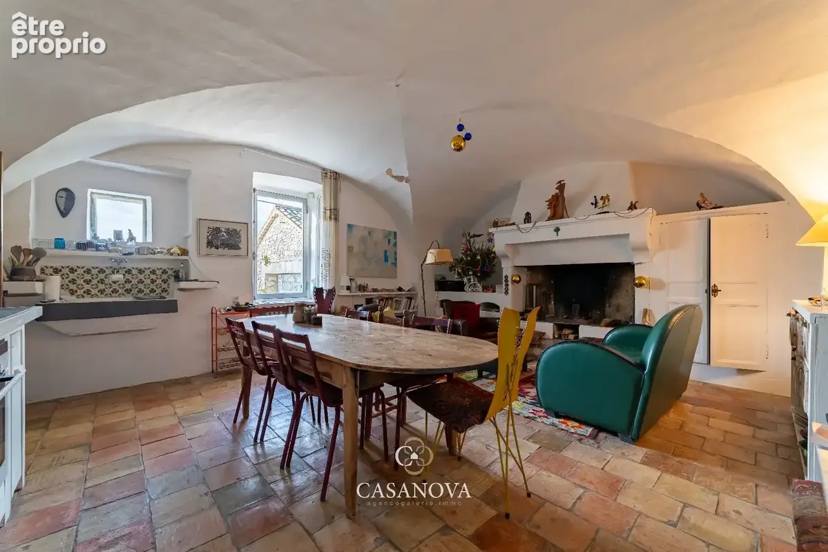 UZES Charmante propriété d'époque avec son atelier d'artiste - photo 10