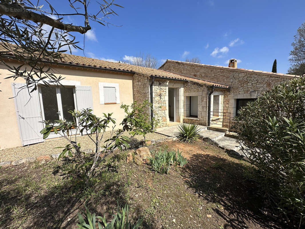 Maison à ROUSSILLON