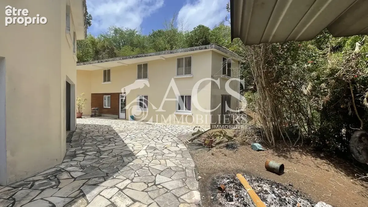 Maison de type F6 et un appartement F3 au Robert - photo 4
