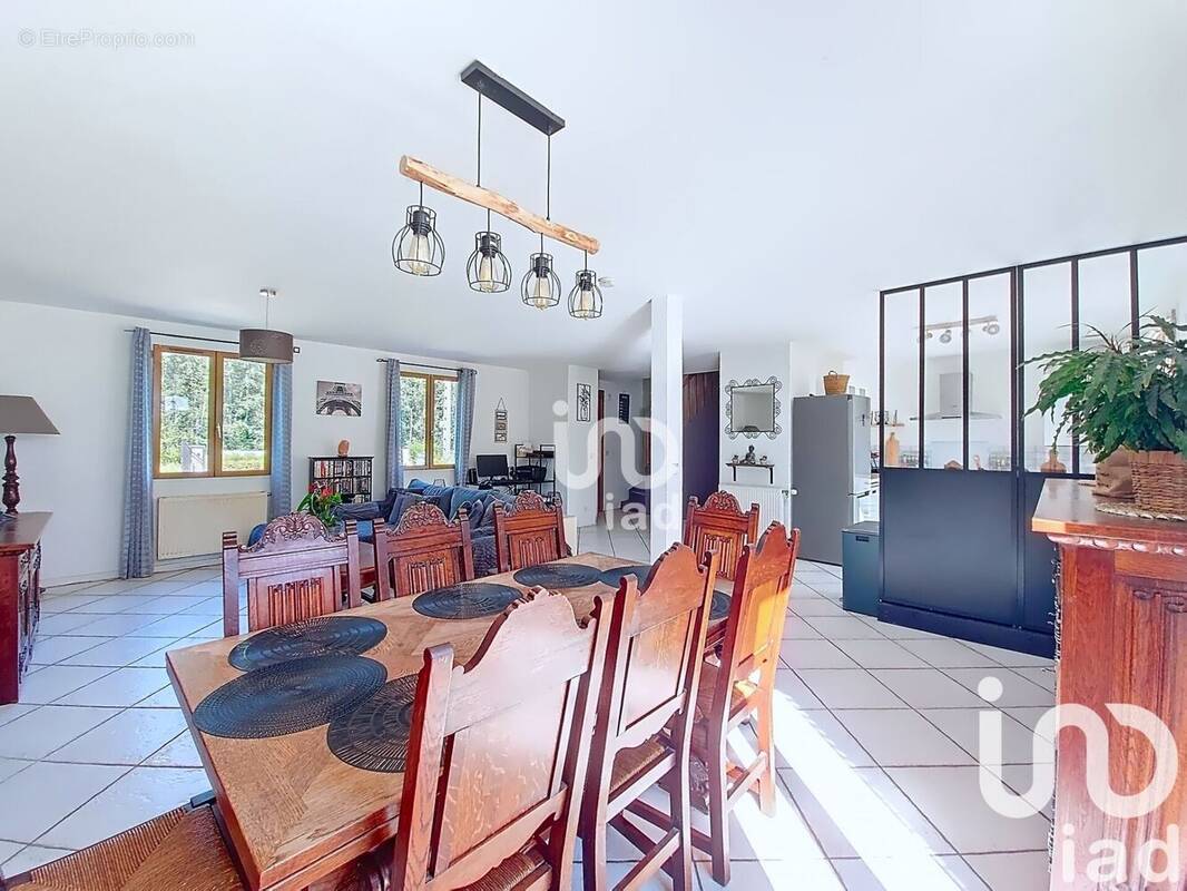 Photo 1 - Maison à CONGIS-SUR-THEROUANNE