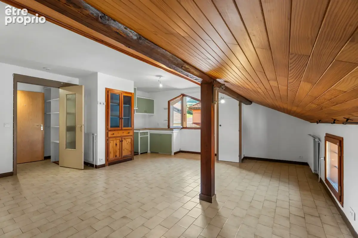 À vendre - appartement 45,78 m2 habitables   garage & grande cave   à 2 km de plagne montalbert - photo 1