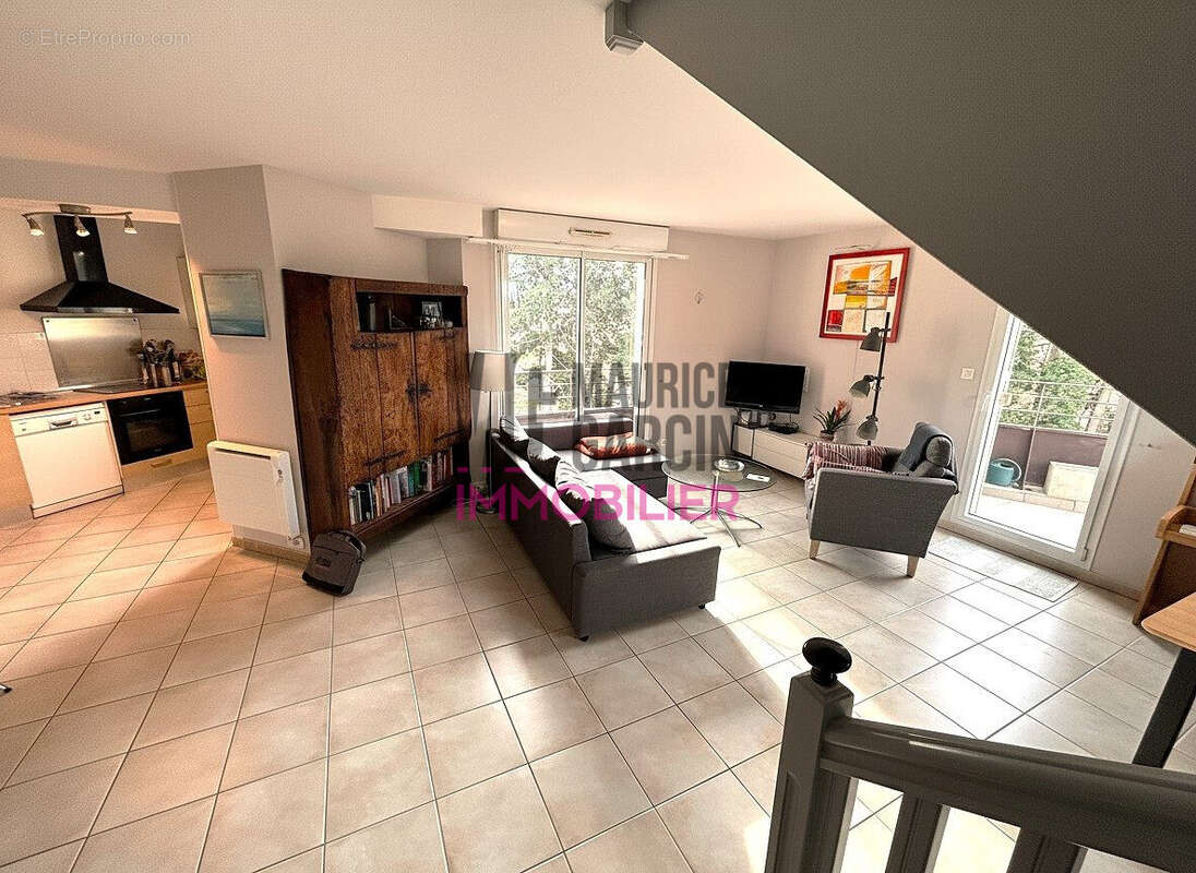 Appartement à L'ISLE-SUR-LA-SORGUE