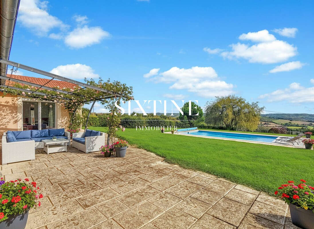 Maison 271 m² à La Chapelle-De-Surieu  - photo 3