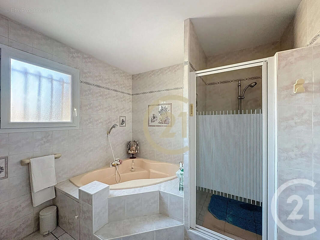 Maison 139 m² à Ledenon  - photo 10
