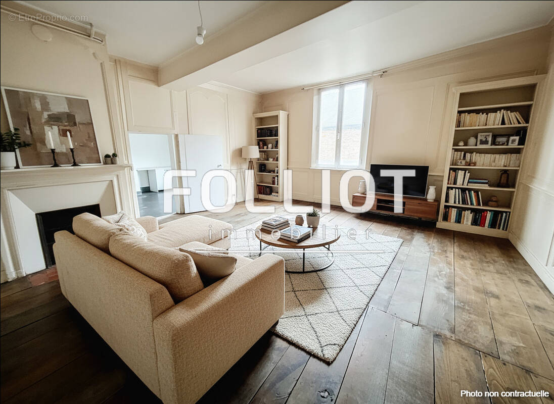 Appartement à FOUGERES