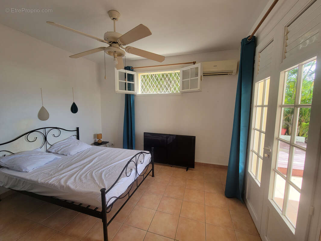 Maison à LES TROIS-ILETS