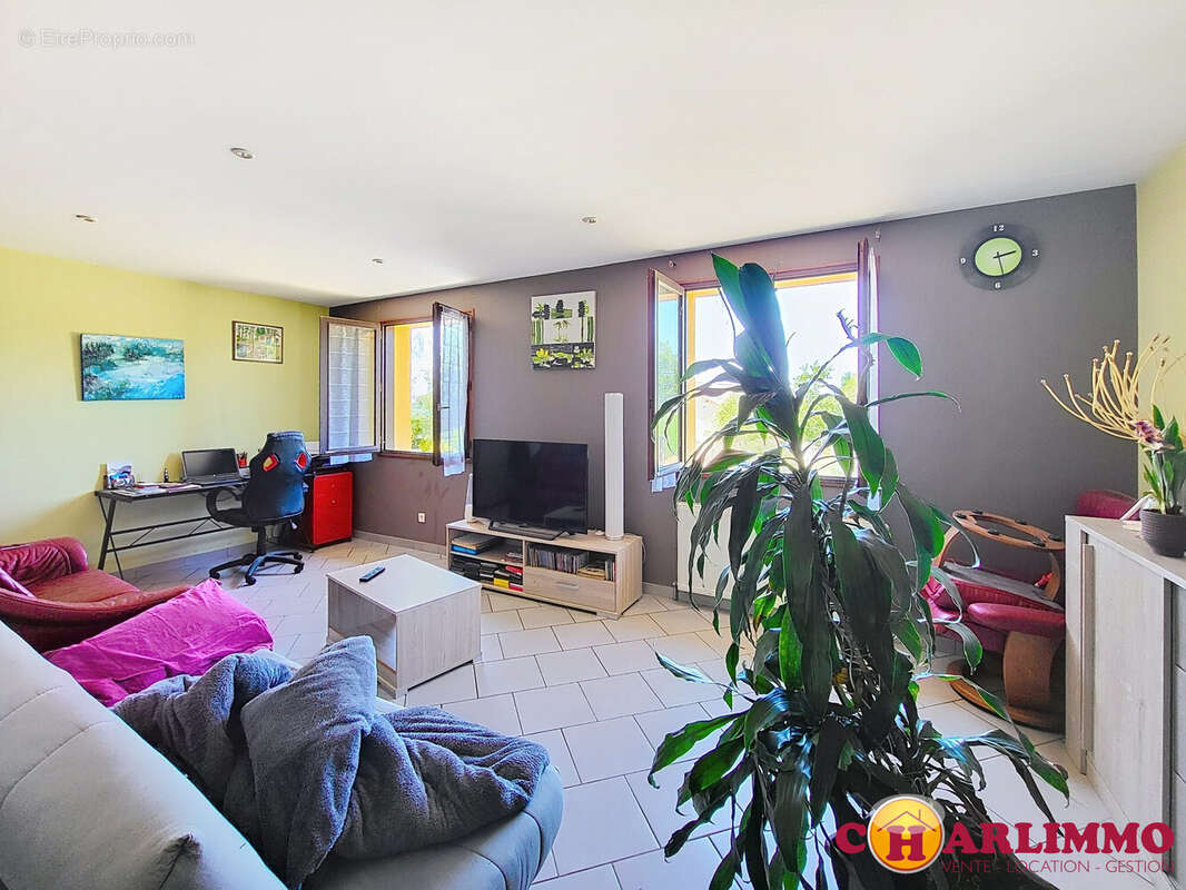 Maison 110 m² à Saint-Brice-Sur-Vienne  - photo 6