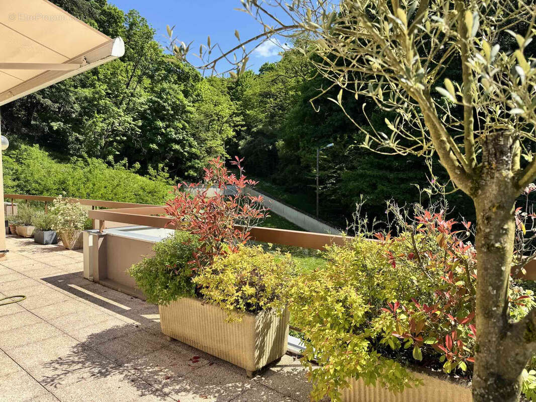 Appartement à FONTAINES-SUR-SAONE