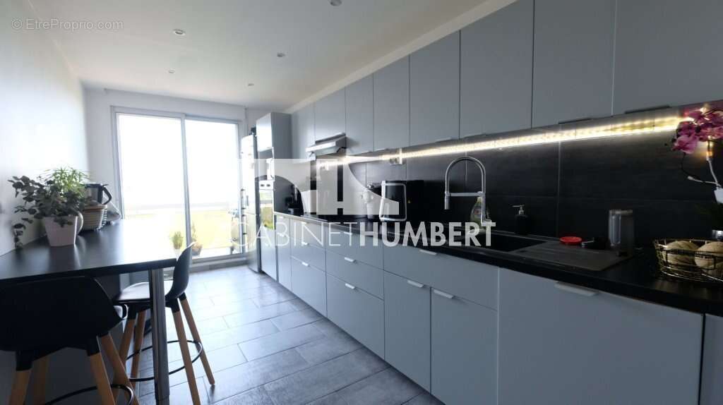 Appartement à SAINT-ETIENNE
