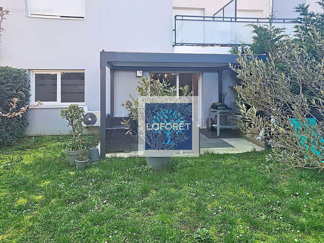 Appartement à CRAPONNE